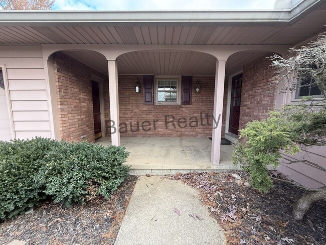 Building Photo - Beautiful County Setting