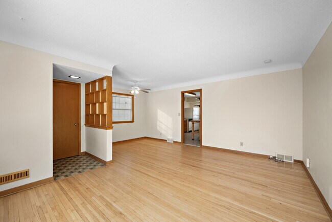 Dinning room - 3322 Meridian Dr