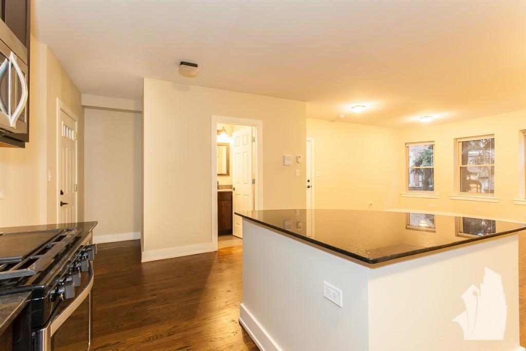 Building Photo - 5058 N Winchester Ave