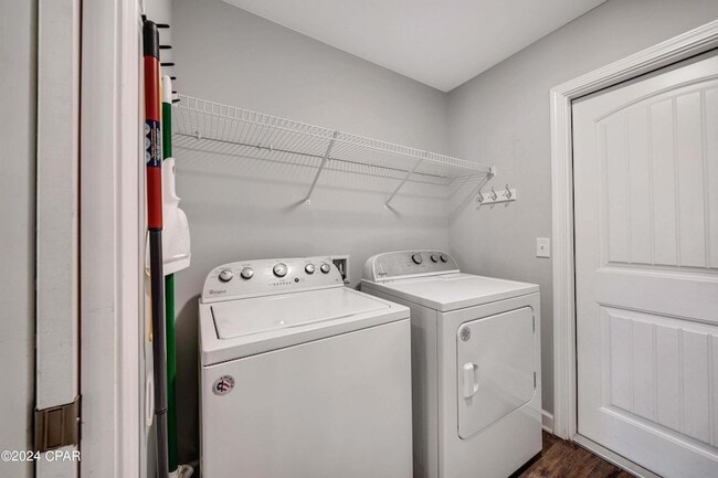 Building Photo - 205 Woodlawn Ct