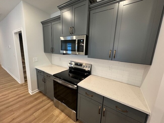 Building Photo - Renaissance at White Oak
