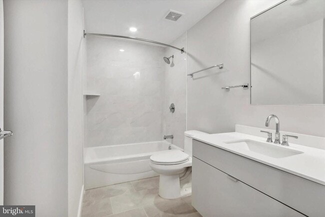 Building Photo - 3449 Scotts Ln