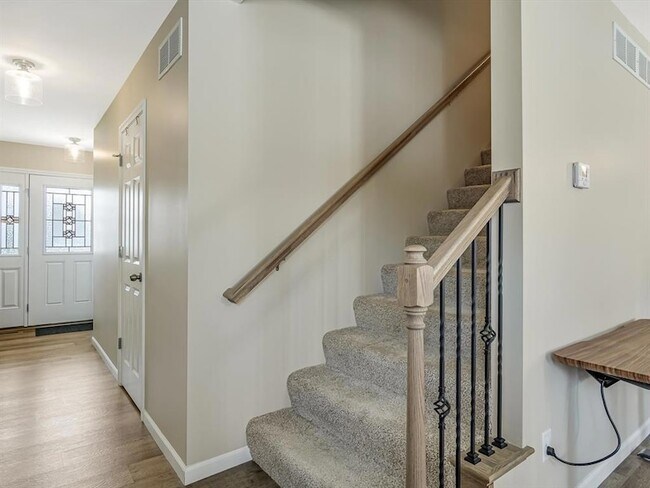 Building Photo - 1398 Orchard Lakes Cir