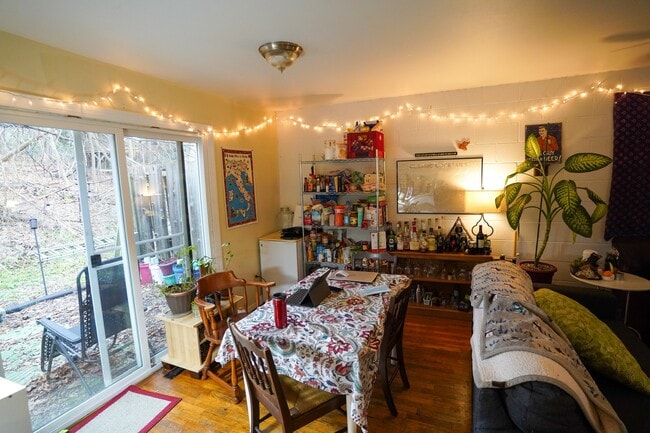 open concept living/dining/kitchen over 600sf - 12 Charles St