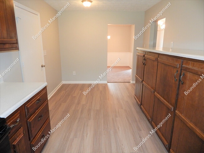 Building Photo - 9075 Dorsey Rd