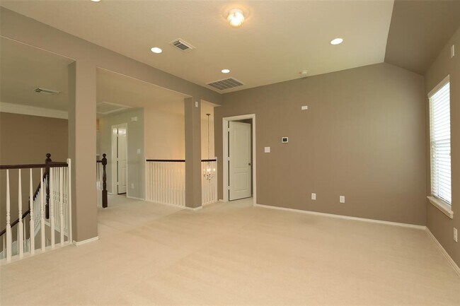 Building Photo - 9603 Red Rugosa Dr
