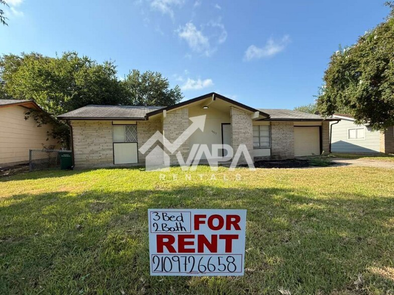 Building Photo - 4422 Desert View Dr