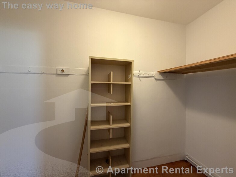 Building Photo - 61 Webster Ave