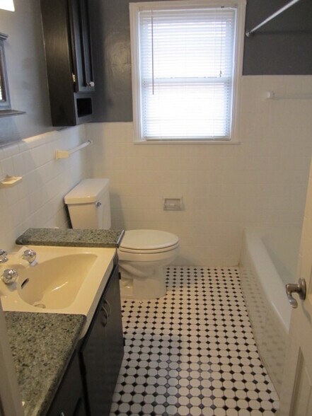 Building Photo - 4036 NW 30th Ter