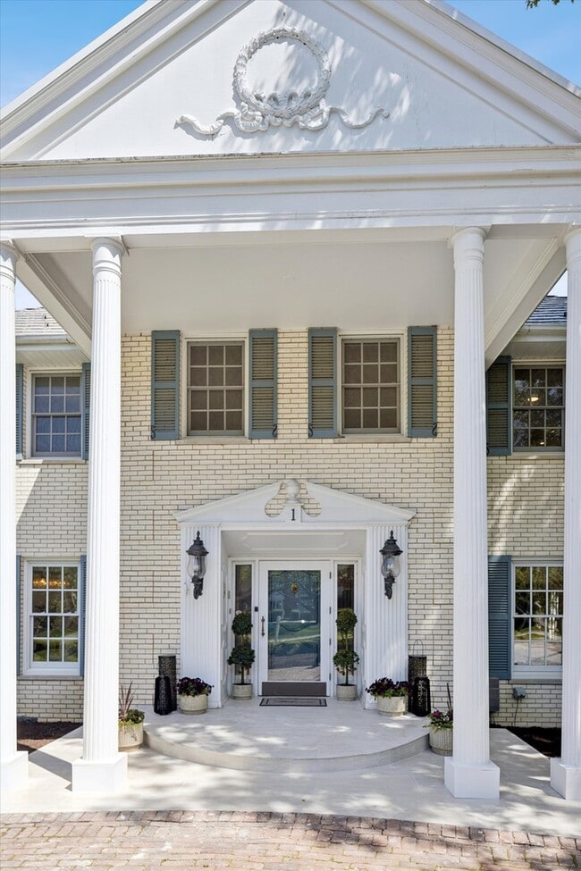 Building Photo - 1 Charleston Rd