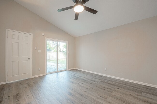 Building Photo - 15638 Schumann Ln