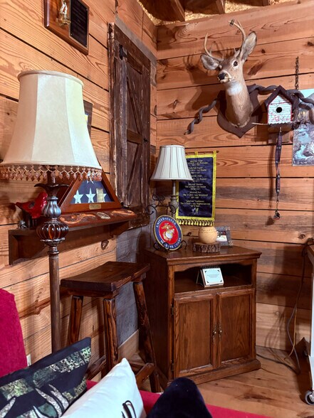 Building Photo - 1305 Wild Rd