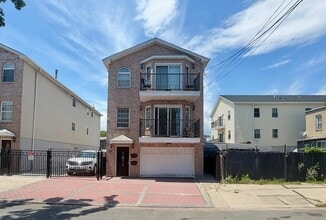 Building Photo - 87 Wallis Ave