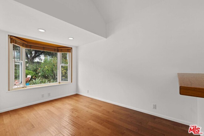 Building Photo - 2730 2nd St