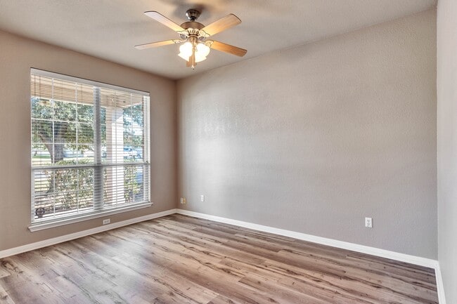 Building Photo - 1260 Arbor Knot Dr