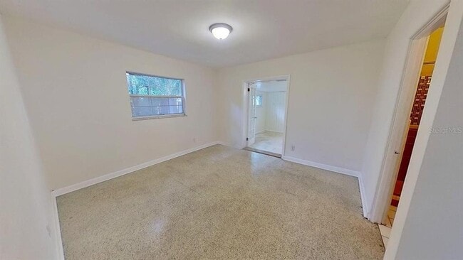 Building Photo - 6374 Hampton Dr N