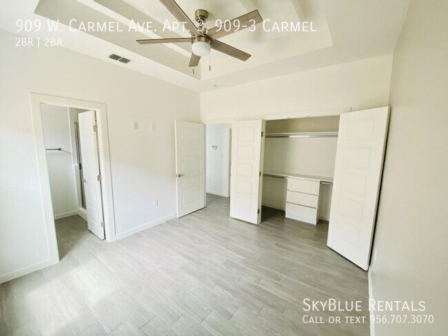Building Photo - 909 W Carmel Ave