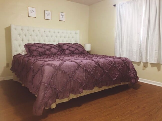 Building Photo - Fully Furnished and Stocked Monthly Rental