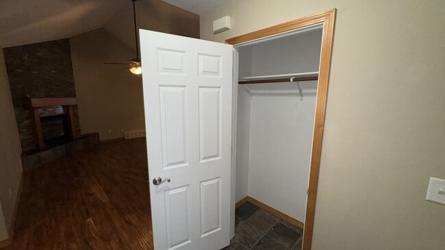 Building Photo - 3003 Oliver St