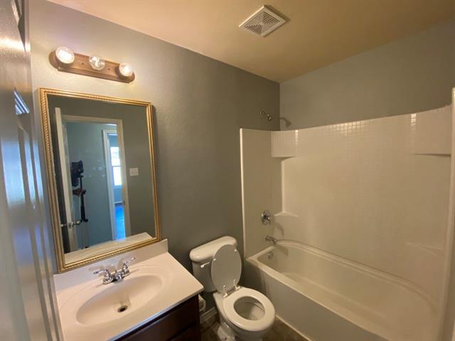 Building Photo - 2501 Saddlehorn Dr