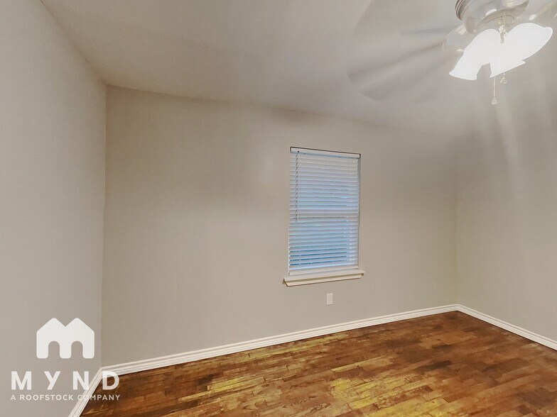 Building Photo - 509 Cynisca St