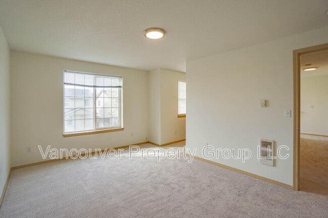 Building Photo - 1100 W 30th St