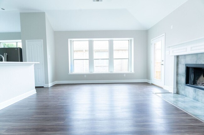 Building Photo - 3105 Whispering Pine Blvd