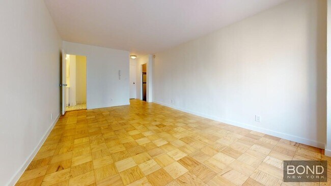 Building Photo - 236 E 36th St