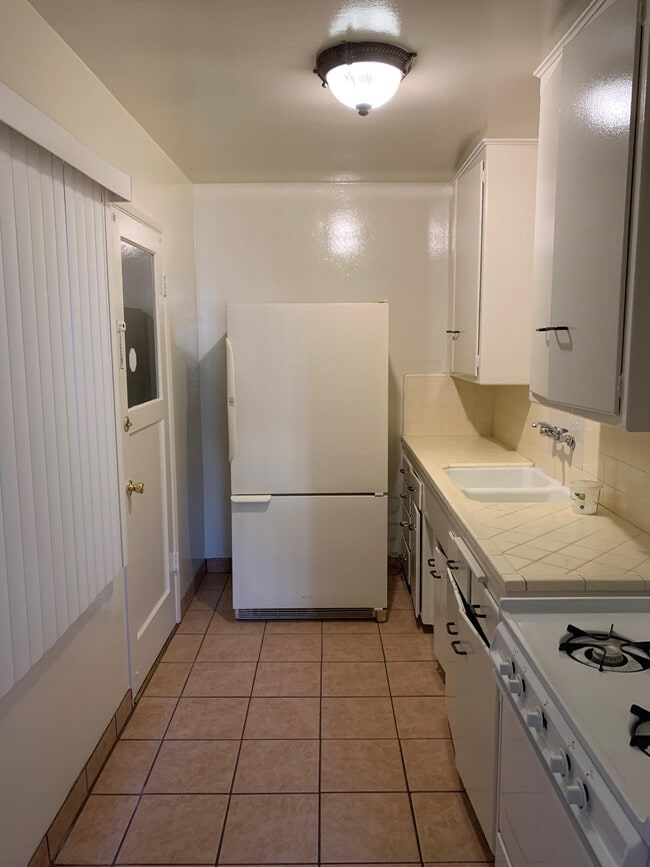 Building Photo - 1760 Silver Lake Blvd