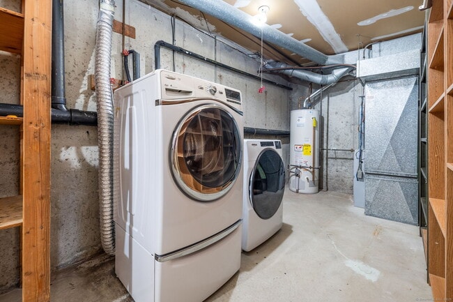 Building Photo - 665 Churchill Dr