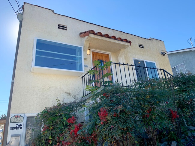 Building Photo - 771 W Oliver St