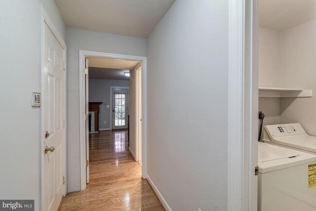 Building Photo - 2106 Patty Ln