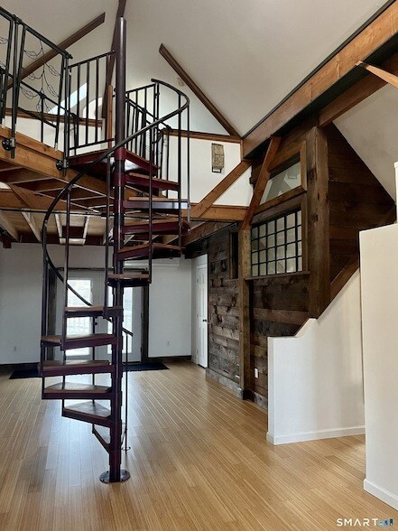 Building Photo - 3 Fox Run