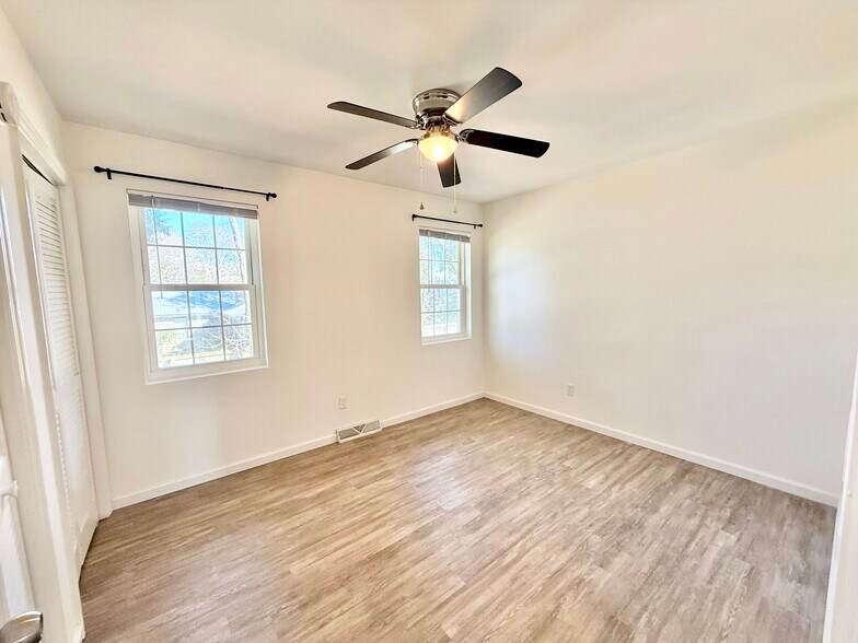 Secondary Bedroom - 2nd Floor Rear - 274 Fleming Rd