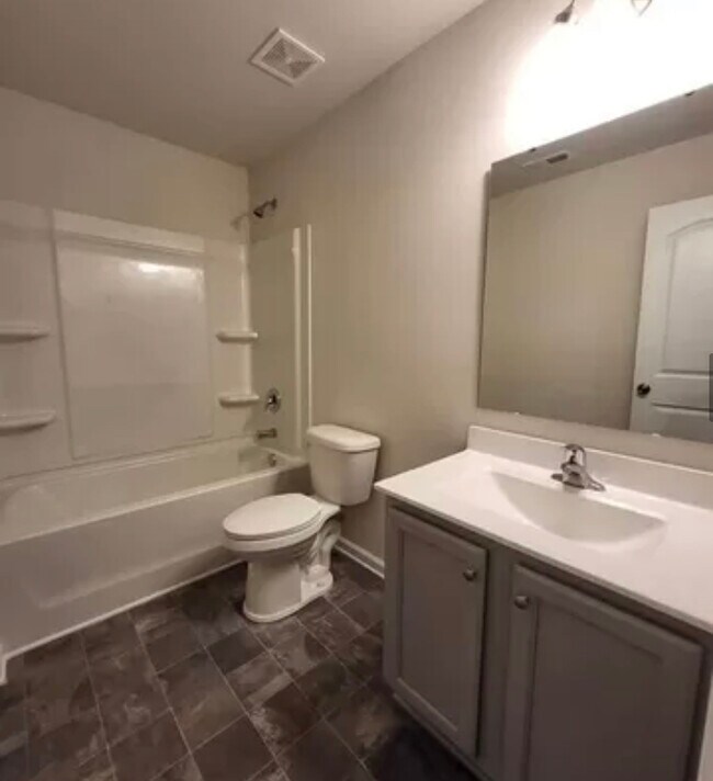Building Photo - 4031 Penwood Pl