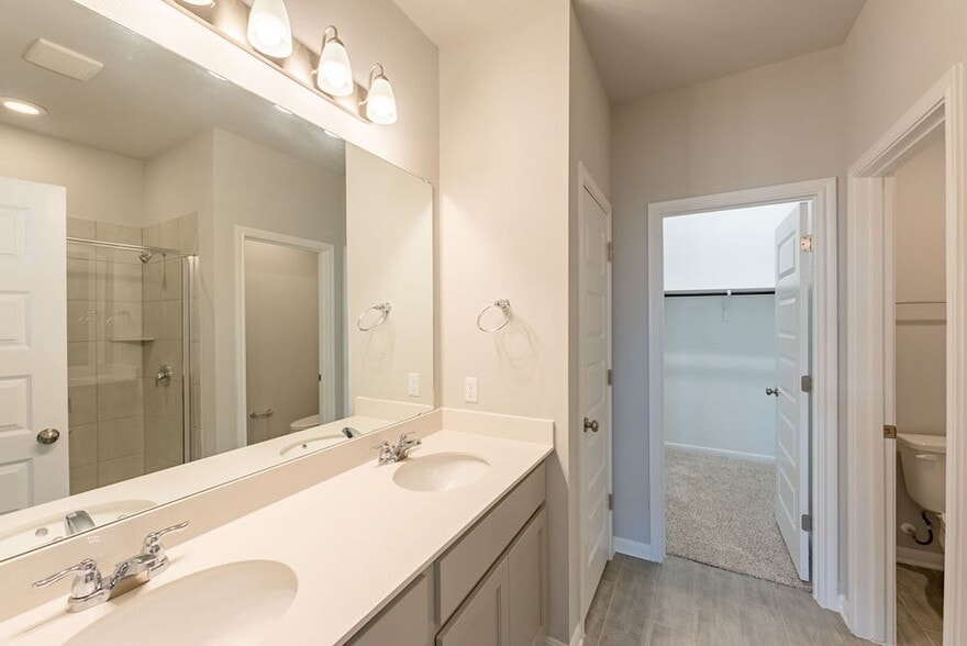 Building Photo - 12411 Zenyatta Dr