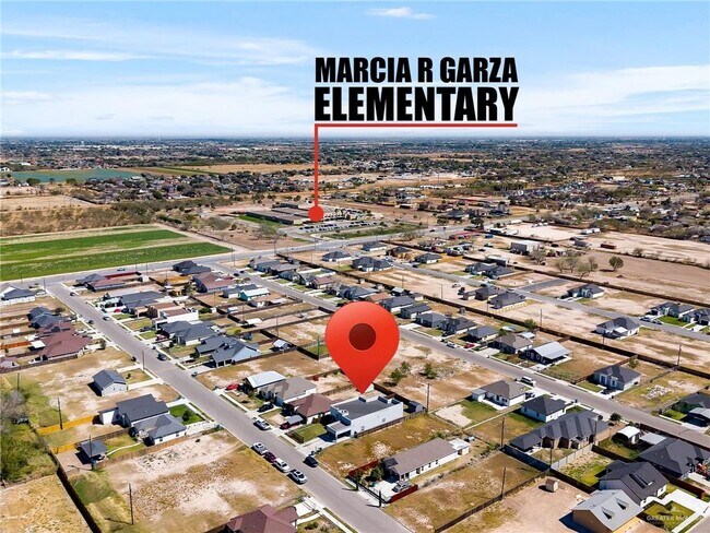 Building Photo - 21 Middle St