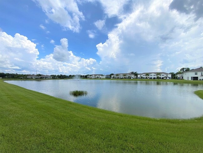 Building Photo - ** MEADOWOOD ** 3 BED / 2.5 BATH - TOWNHOME - GARAGE - NORTH NAPLES - ANNUAL RENTAL