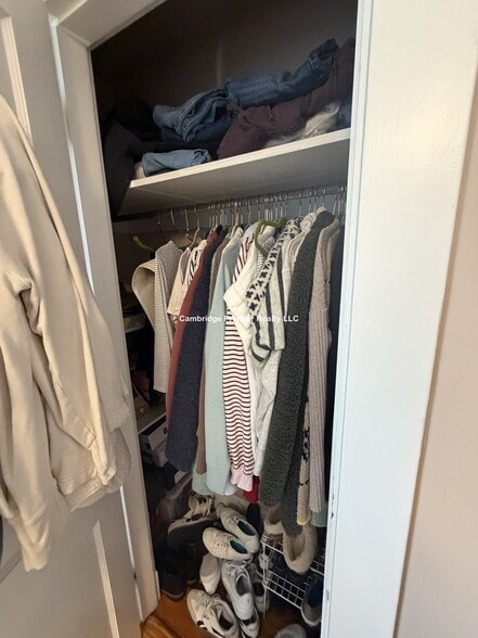 Building Photo - 538 Main St