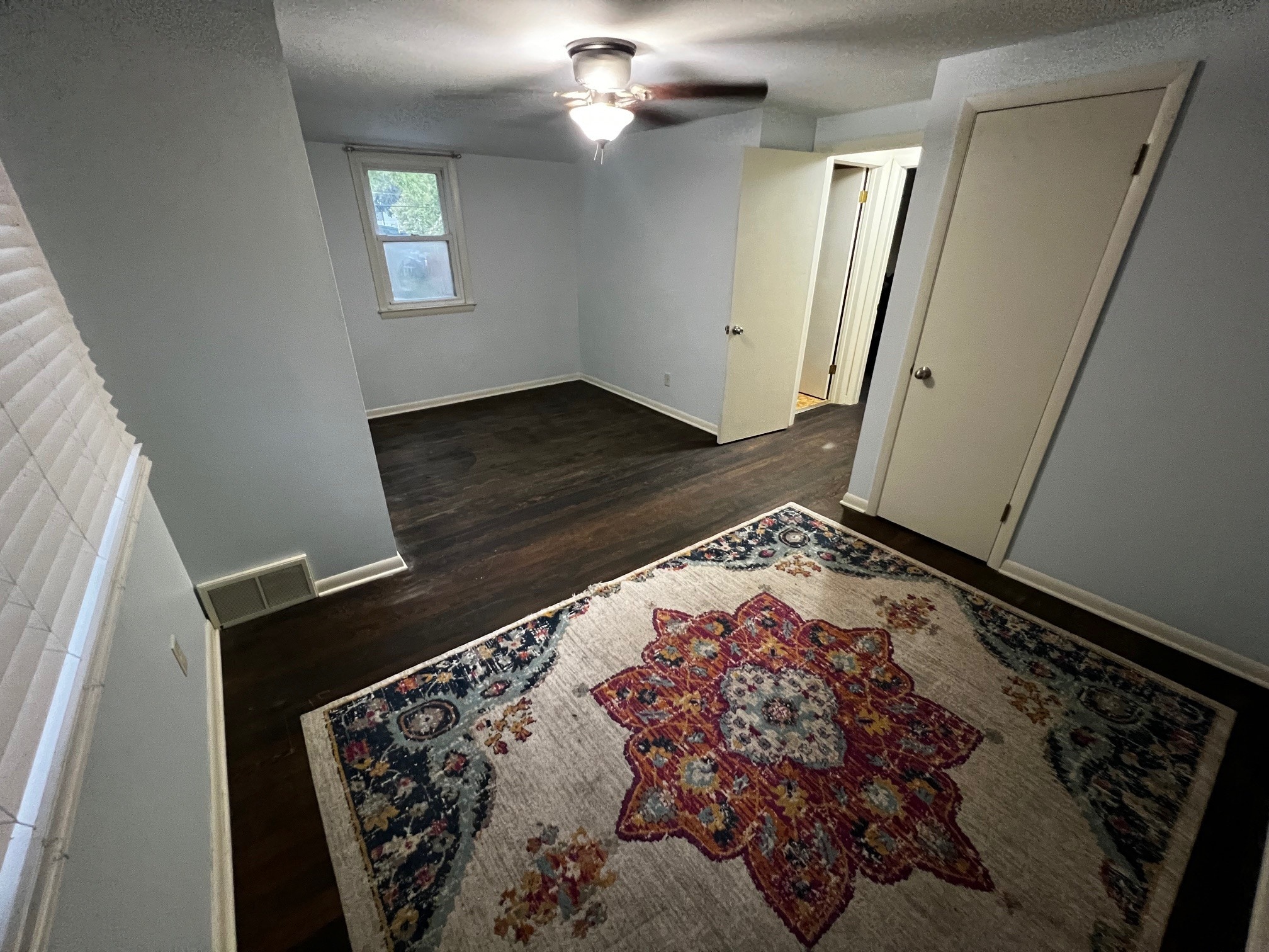 Building Photo - 2108 Oaklawn Ave