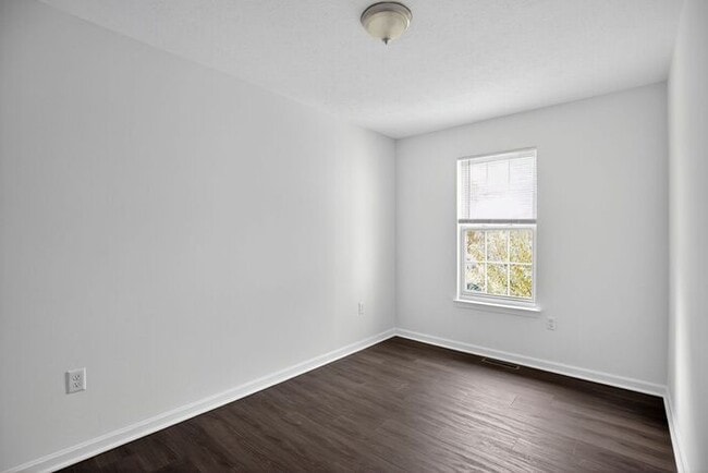 Building Photo - 47758 Devin Cir