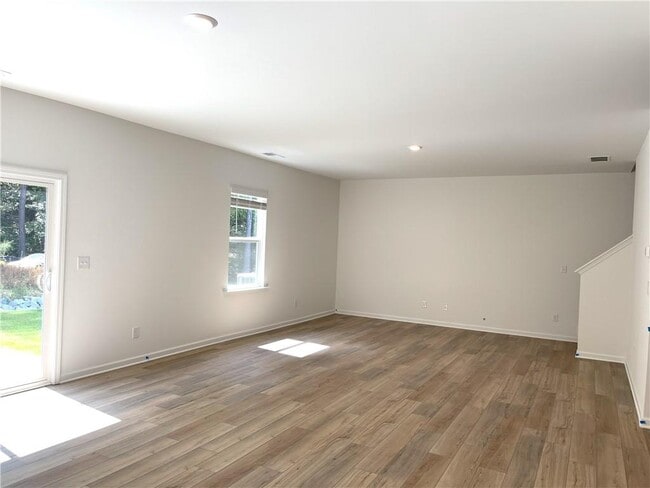 Building Photo - 290 Rivulet Dr