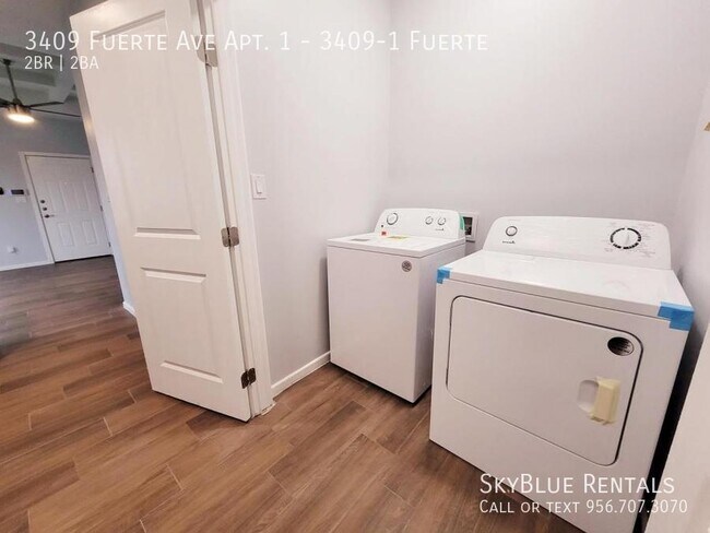 Building Photo - 3409 Fuerte Ave