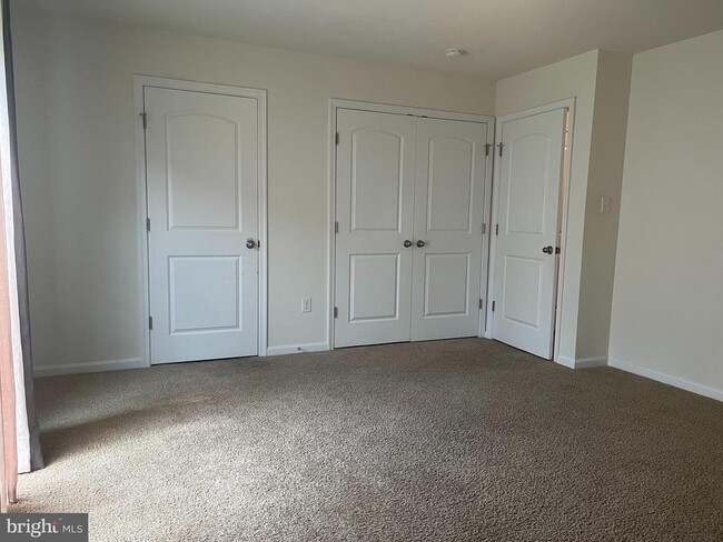 Building Photo - 178 Magellan Dr