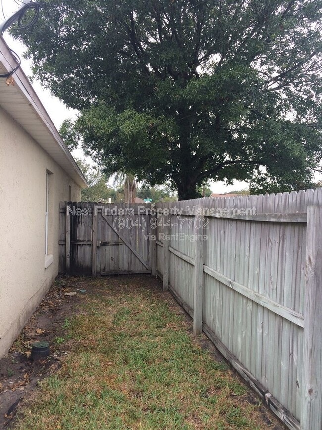 Building Photo - 3255 Abbeyfield Ln