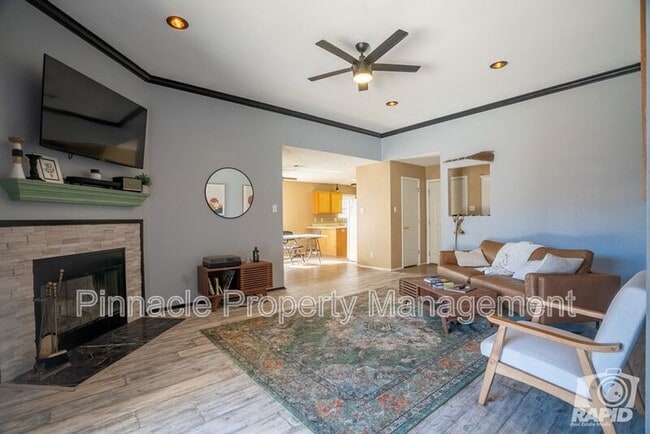 Building Photo - 1204 June