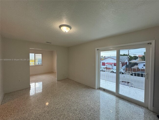 Building Photo - 1760 SW 3rd St