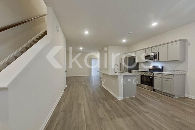 Building Photo - 2279 Banyon Cir