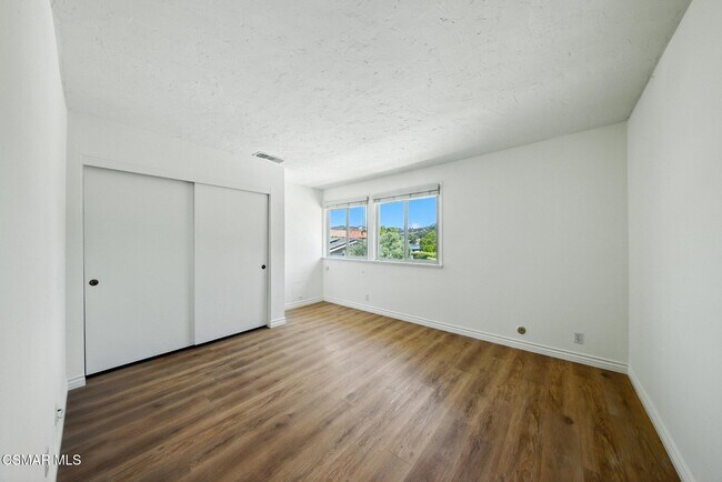Building Photo - 3825 Charthouse Cir