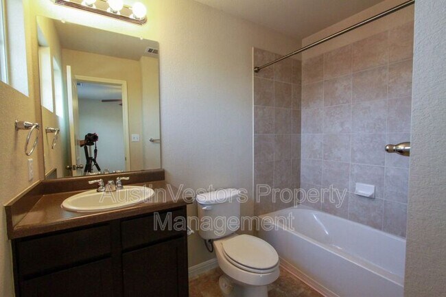 Building Photo - 4504 Esper Ln